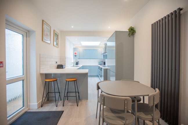 Brand New - 6 Bed Hmo in Southsea  Main Photo
