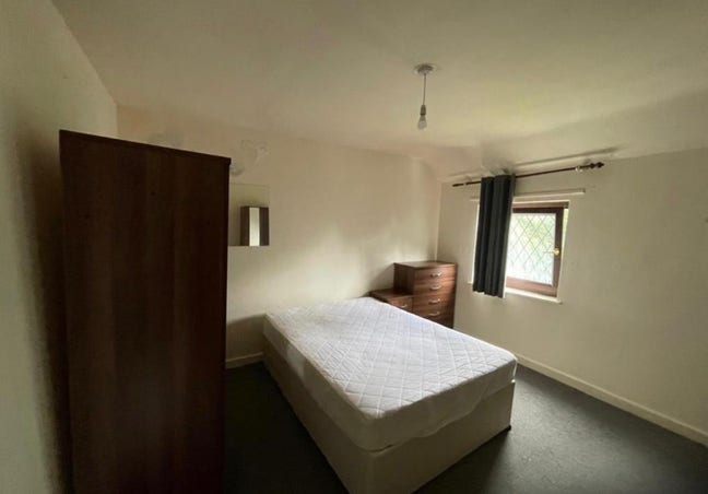 Double Room in Neath Hill Main Photo