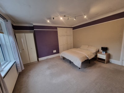 🔥Modern Large Double Room - All bills Included 🔥 Main Photo