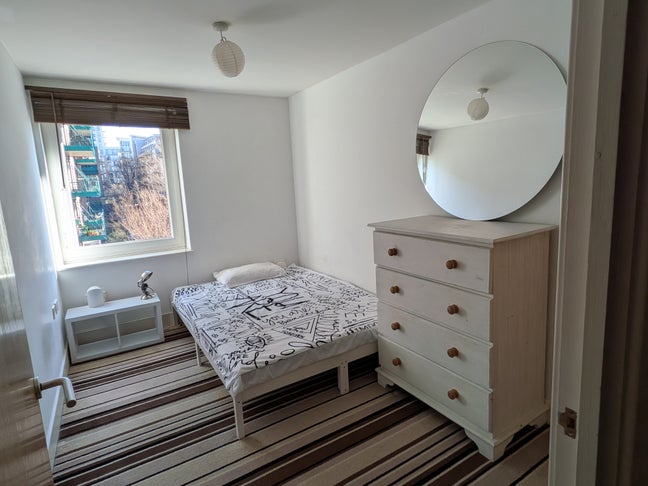 Bright Double Room + Multipurpose Living Room-Bow Main Photo
