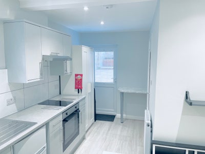 Modern Studio Flat 📍RG1 prime location 📍 Main Photo