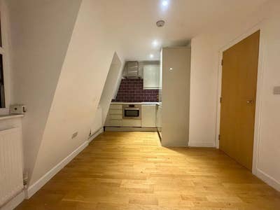 1 Bedroom Apartment - Available Now!!! Main Photo
