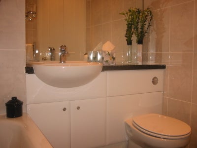 1 bed with window box room  Main Photo