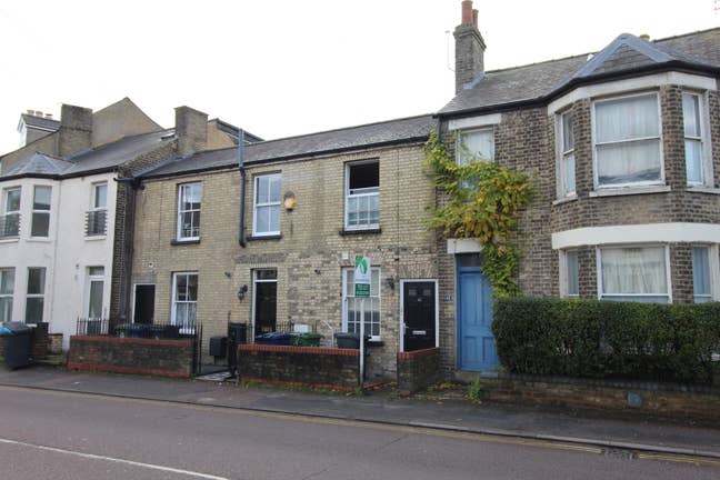 Spacious Double Room – Victoria Road, CB4 (41VR3) Main Photo