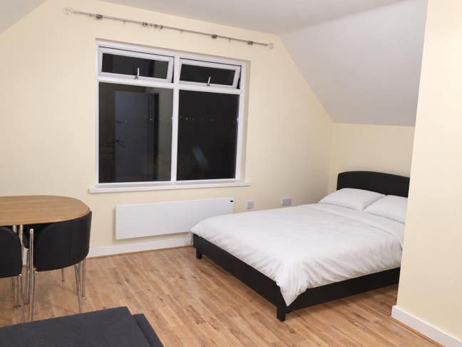 Studio in Norwood, 1 stop to London Bridge  12 Min Main Photo
