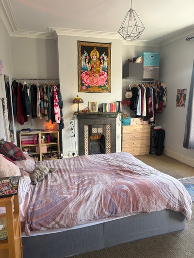 Spacious double room available Main Photo