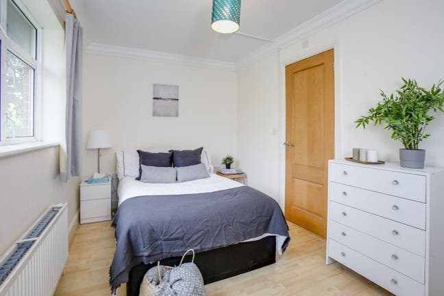 En-Suite Double Room - Acton Main Photo
