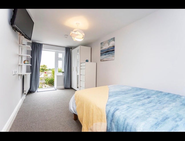 Double room with private garden access  Main Photo