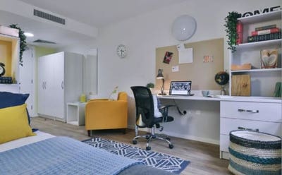 Room to let large studio  Main Photo