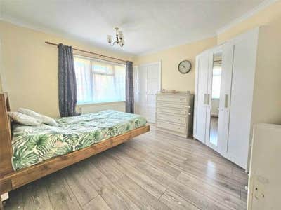 Double Room In Two BHK Flat Main Photo
