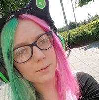 Hello, I'm a 28yo female professional. Hoping... Main Photo