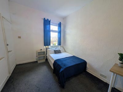 Modern Double & Single Rooms in Failsworth Main Photo