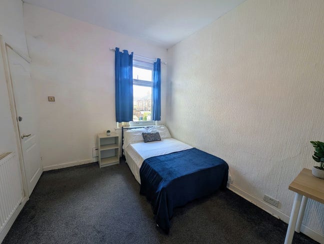Modern Double & Single Rooms in Failsworth Main Photo