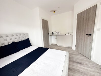 🏡 Modern Double Ensuite in Willesden Area  Main Photo