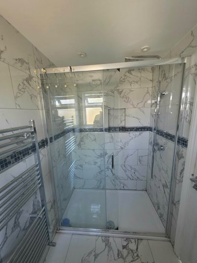 Room to rent with own bathroom  Main Photo