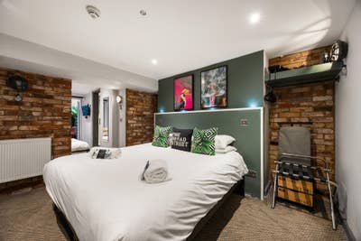 Courtyard Studio & Patio, Sleeps 1-3, Bills Inc Main Photo