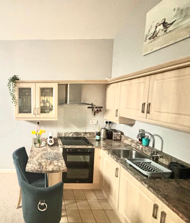 Gorgeous One bed flat with parking in city centre Main Photo