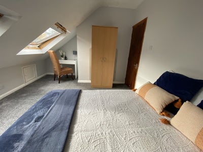 Do you want to live in busy Brighton? Main Photo