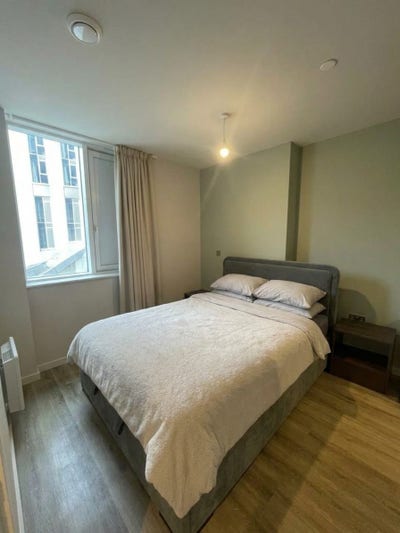 Room in a 2BHK, First Floor, Wifi Included Main Photo