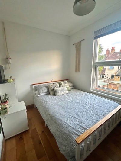 Double bed room available in Colliers Wood Main Photo