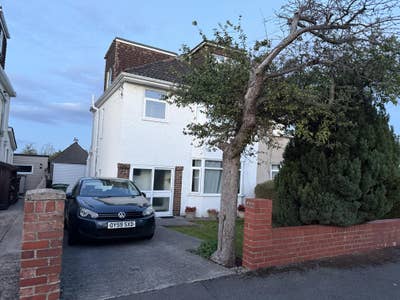 🏡 Downend, Bristol | Two Private Top-Floor Rooms  Main Photo