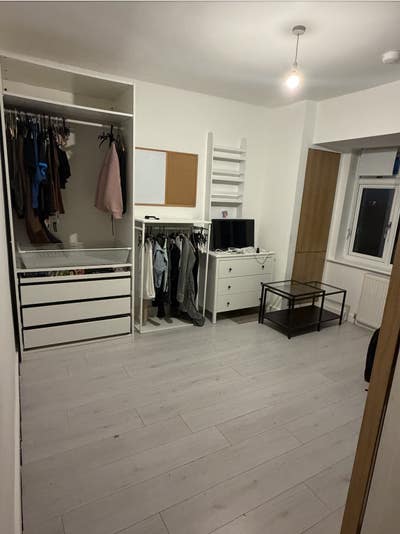 Double room in SE9. Bills included.  Main Photo