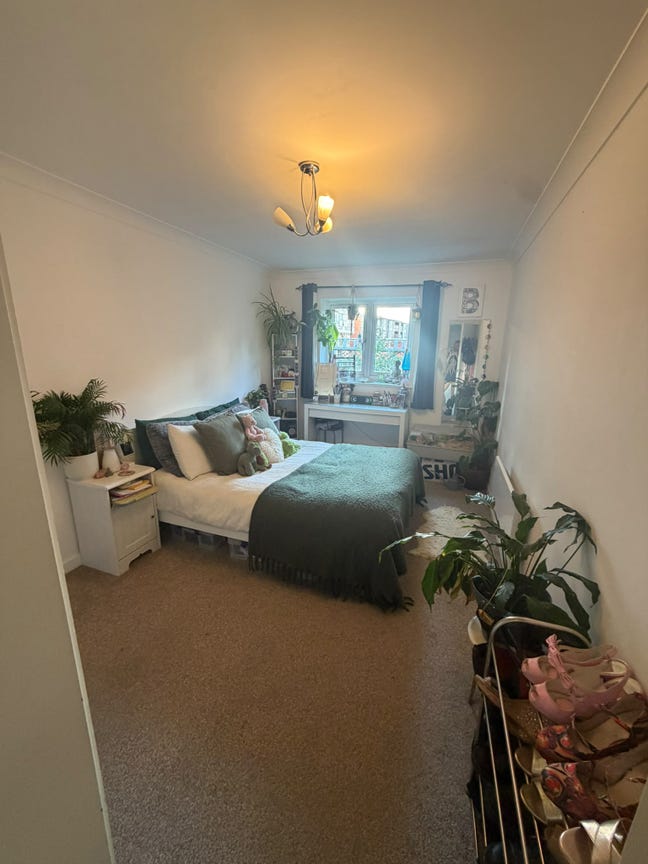 City Centre Apartment near Mailbox, parking includ Main Photo