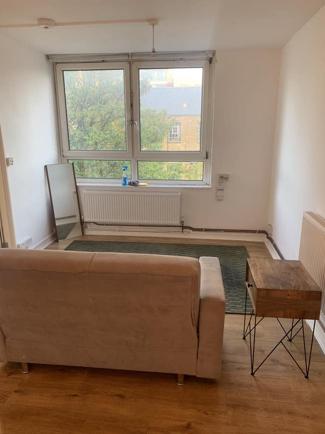 Double Room/ Bedsit in Dalston Main Photo