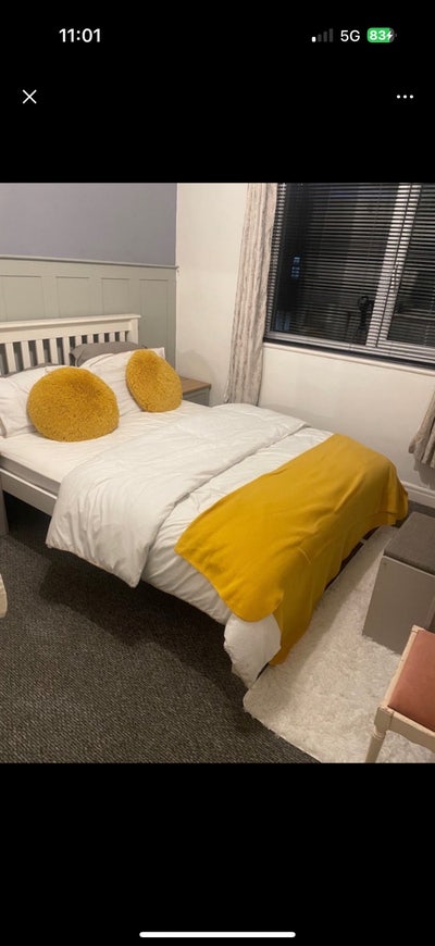Double room Birkenhead Main Photo