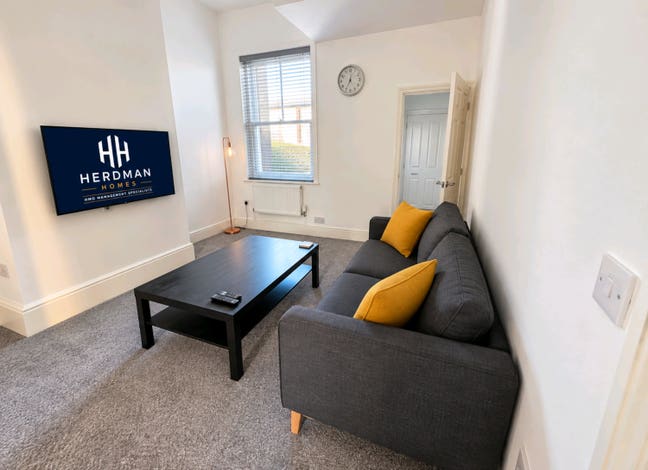 🏡✨ Modern One-Bed Flat To Rent Immediately 🏡✨ Main Photo