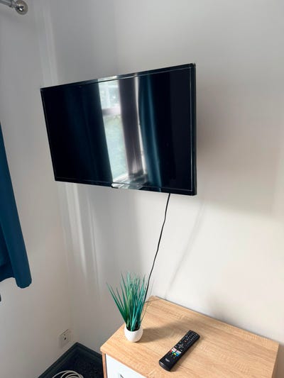  Single Room in Oldbury /Bills include Main Photo