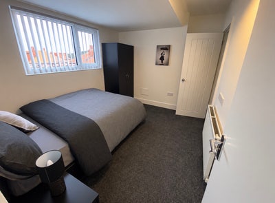 En-suite double room in Wallasey Main Photo