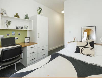 Student Room in shared Flat Main Photo