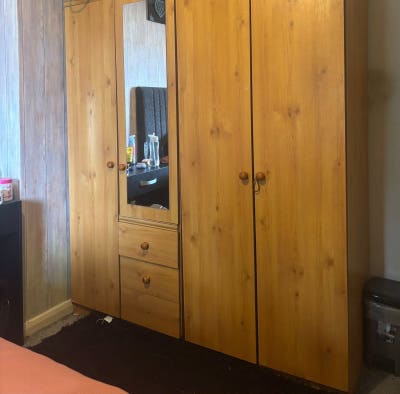 Private room available for a girl immediately Main Photo