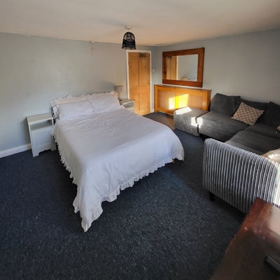 Large double room Main Photo