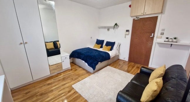 Ground Floor Studio in the Heart of Rusholme  Main Photo