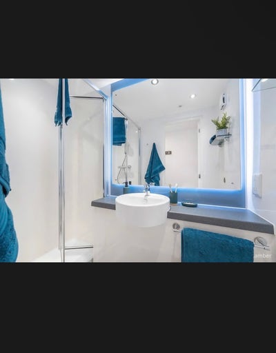 Ensuite Student Room Available – Arundel House Main Photo