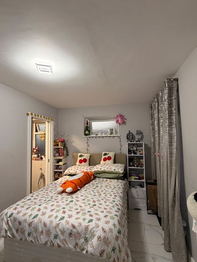 Spacious En-Suite Room with Private Kitchen Availa Main Photo