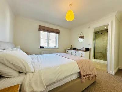 Furnished Room in 3-Bedroom House – &pound;625 pcm Main Photo