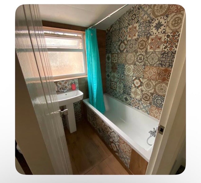 En suite room LU15EA Main Photo