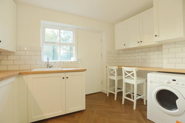 Canary Wharf! 1 Clean and Bright Ensuite Available Main Photo