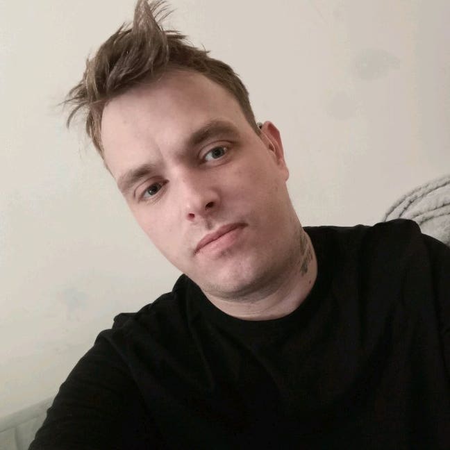 Looking to house share, looking for double be... Main Photo
