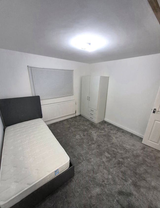 🏡 Single & Double Bedrooms WA5 Warrington  Main Photo