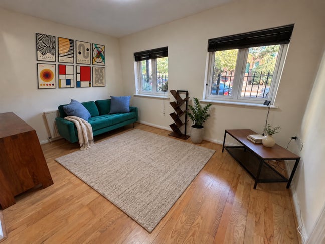 2 Double Bed Flat, Own Front Door - Canary Wharf Main Photo