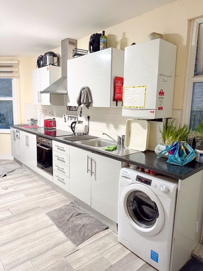 🏠 Lovely Double Room Available – Turnpike Lane Main Photo
