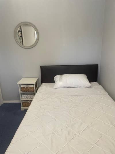 Single bedroom in house share  Main Photo