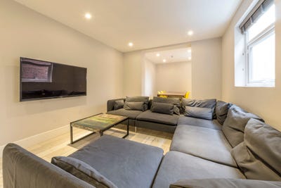 32 Craighall Avenue  Main Photo