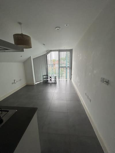 Modern one bed flat with underground parking  Main Photo
