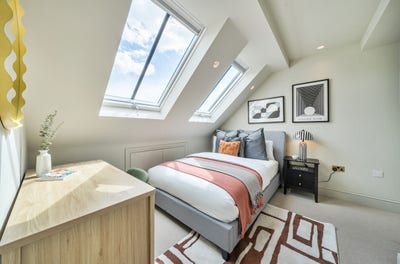 Great Top Floor Bedroom in Elephant & Castle! Main Photo