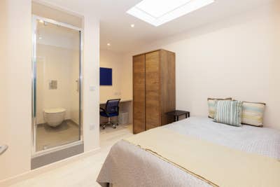 Student Only En-Suite Room in Cowley  Main Photo